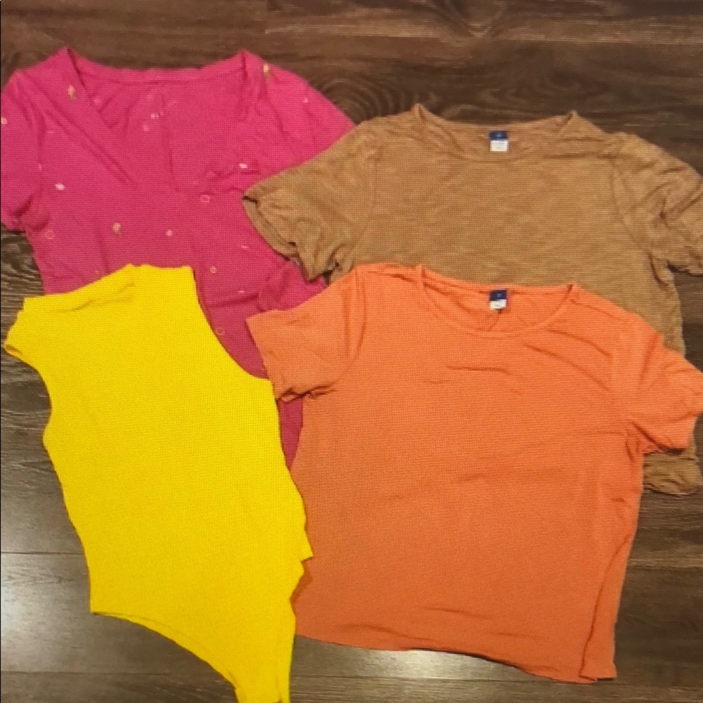 ❤️ 4 ITEM BUNDLE - TOPS, NWT BODYSUIT, MEDIUM